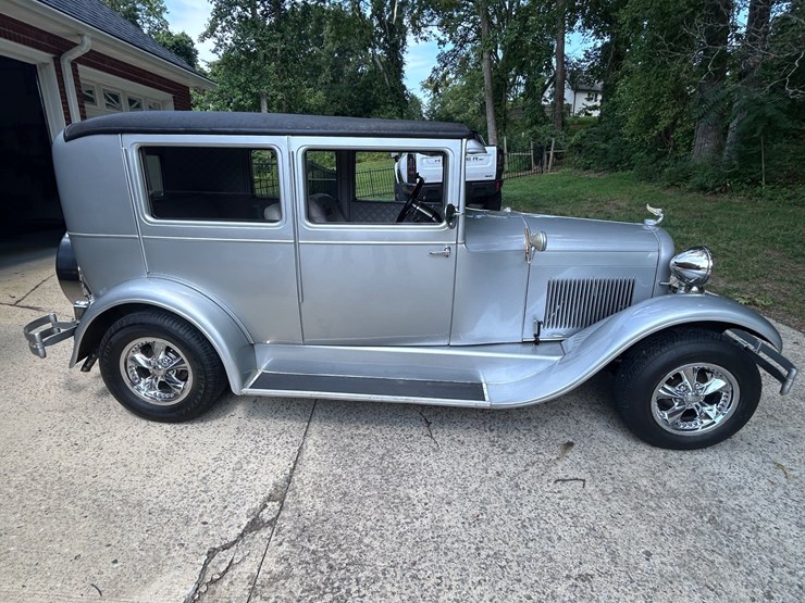 #97-•-1927-chevy-essex-sedan-image-9