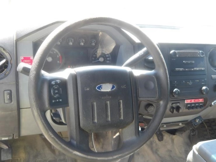 2012-ford-f550-image-22