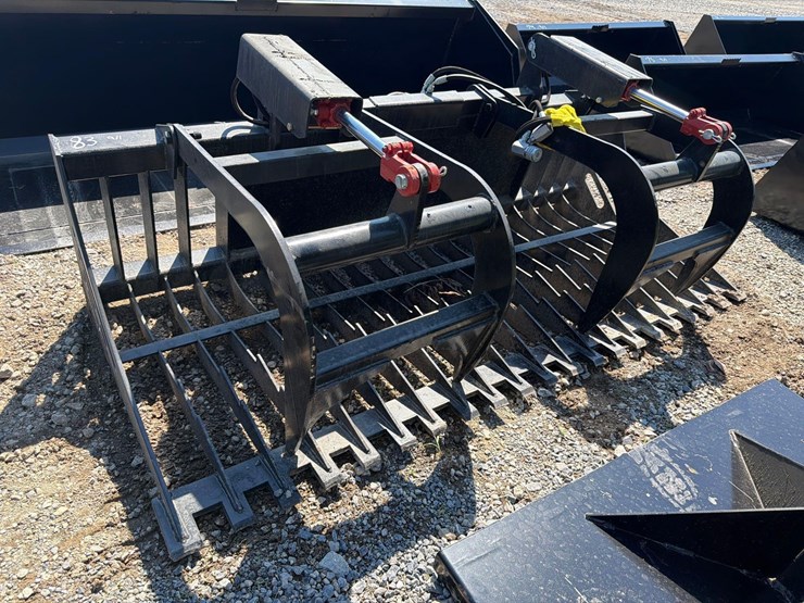unused-78"-hydraulic-grapple-bucket-image-1