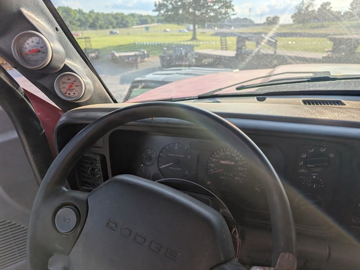1995-dodge-ram-3500-image-22