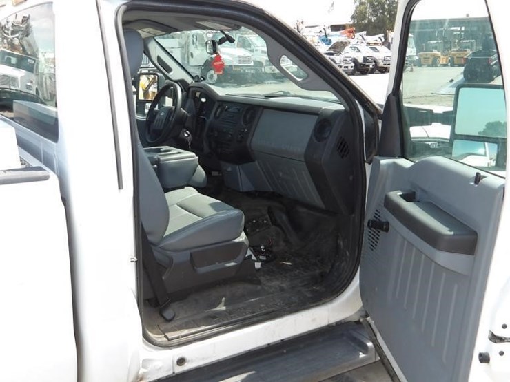 2013-ford-f350-image-14