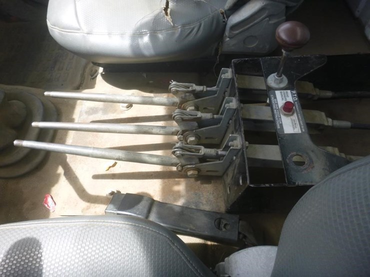 2011-ford-f750-image-18
