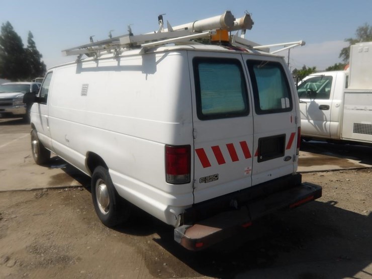 2002-ford-e350-image-4