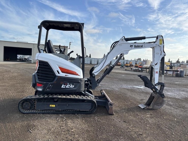 2021-bobcat-e26-image-7