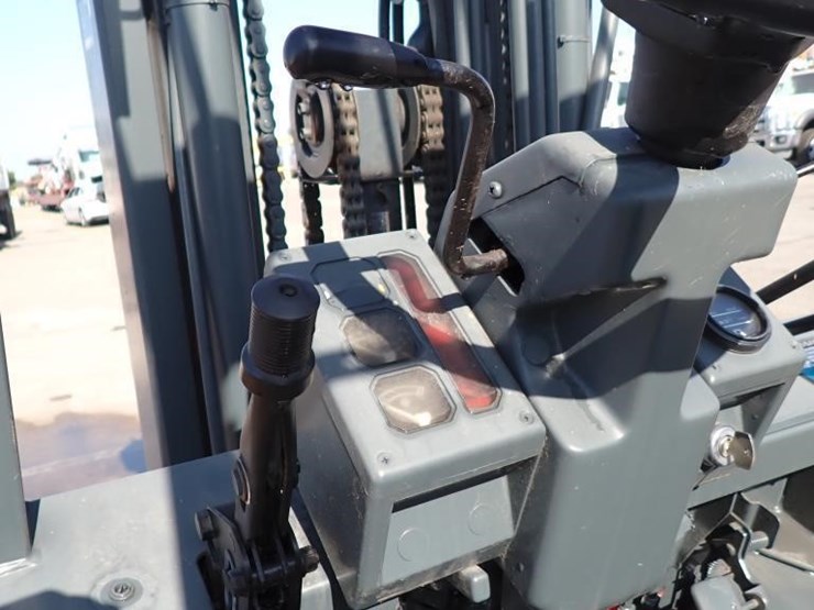 2008-caterpillar-p3000-image-20