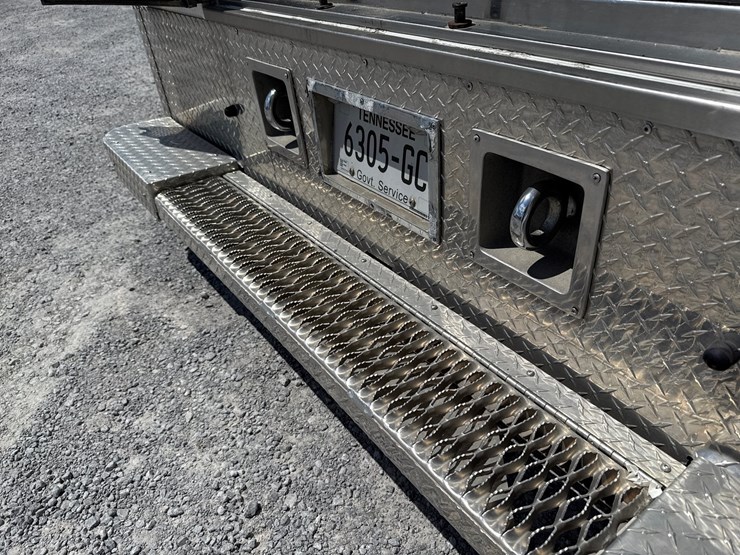 2014-chevrolet-silverado-3500hd-lt-image-14