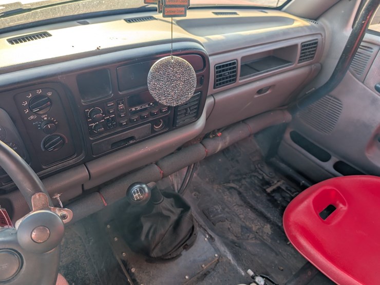 1995-dodge-ram-3500-image-23