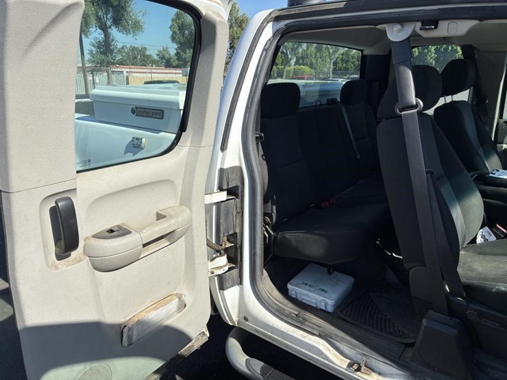2012-gmc-sierra-2500hd-image-17