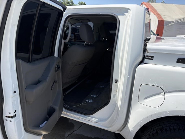 2016-nissan-frontier-image-13