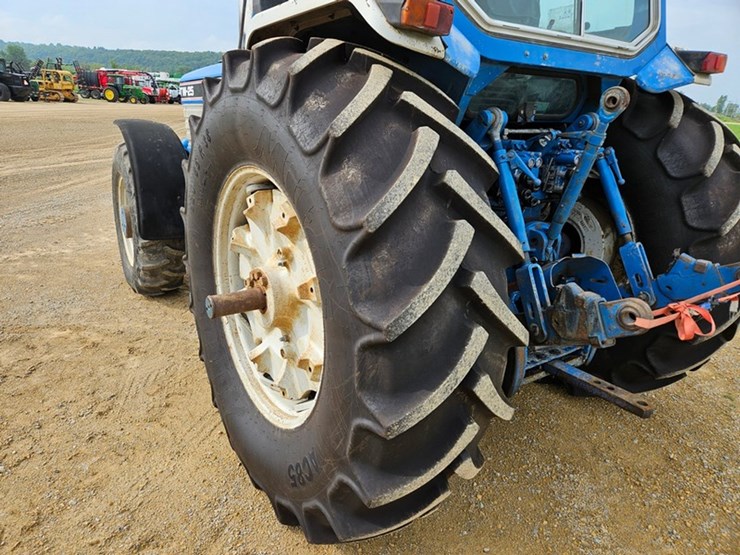 ford-tractor-image-48