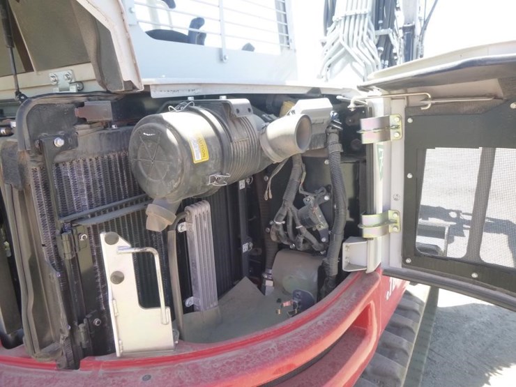 2024-takeuchi-tb257fr-image-21