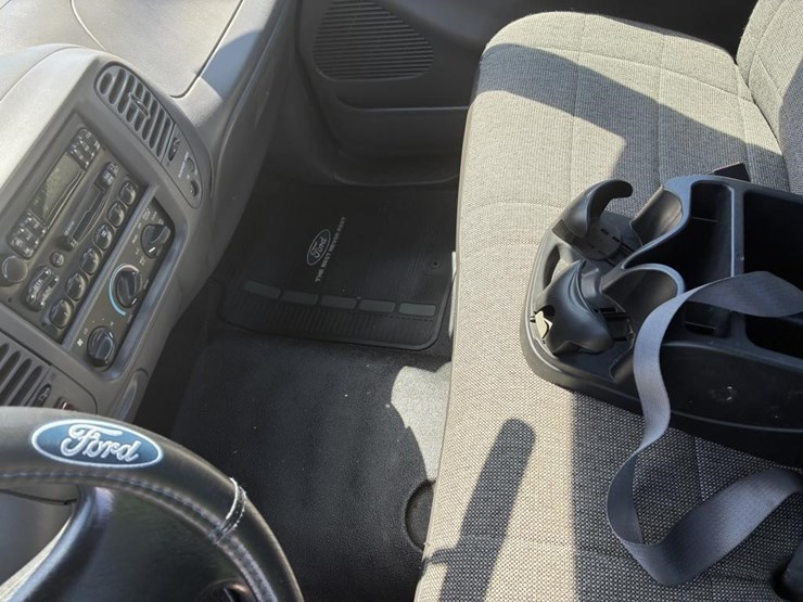 2004-ford-f150-image-19
