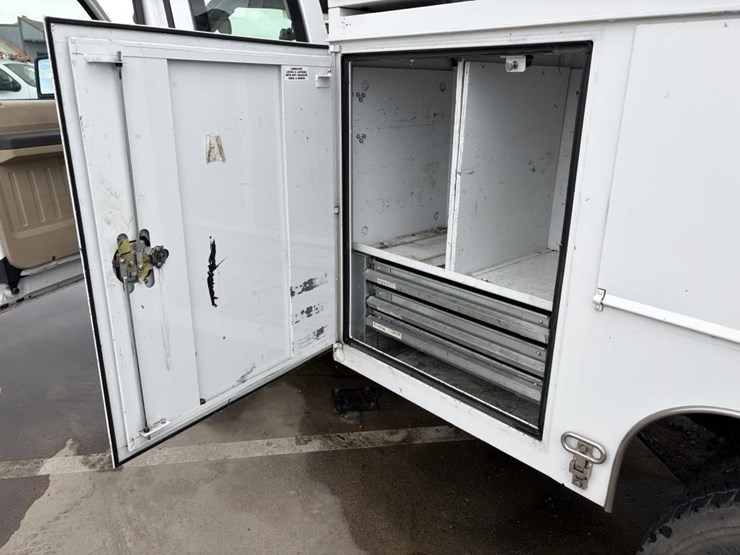2010-ford-f450-image-14