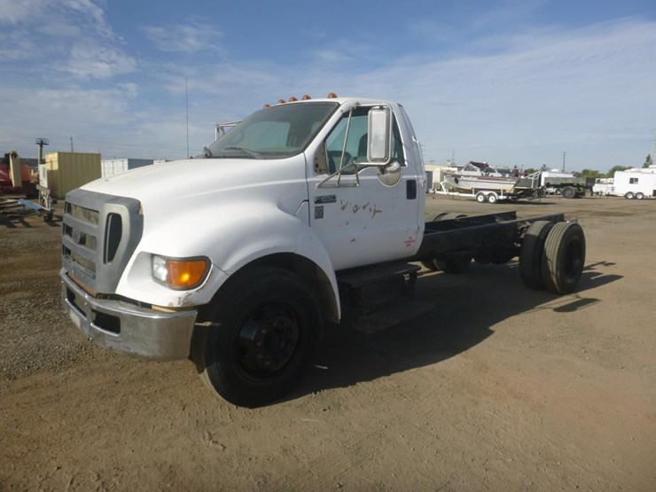 2007-ford-f650-image-1