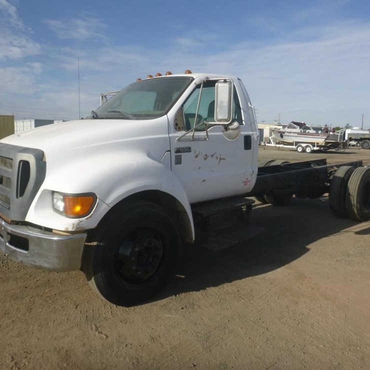 2007 FORD F650
