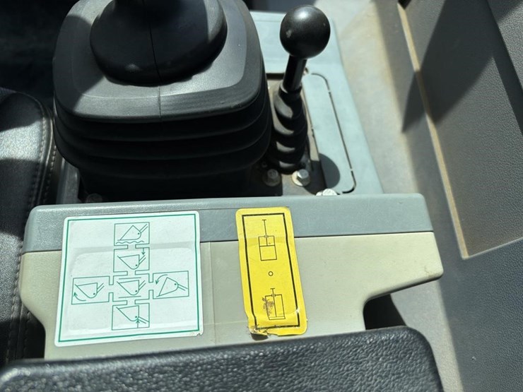 2022-xcmg-xc958u-image-44