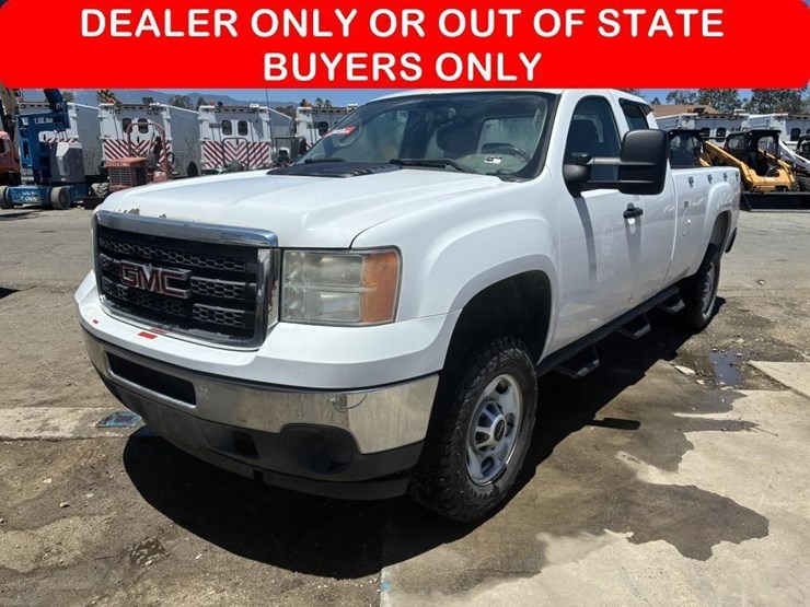 2012-gmc-sierra-2500hd-image-1
