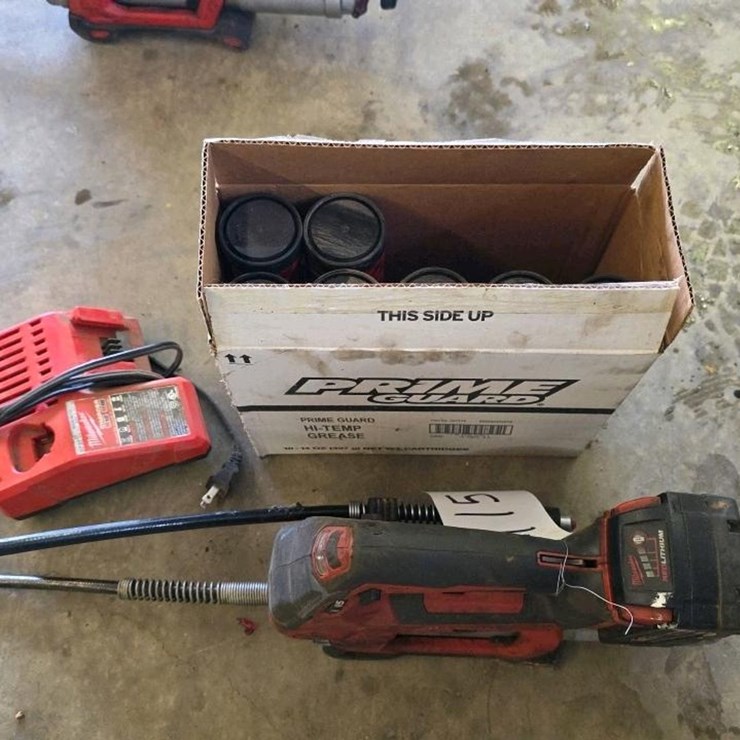 #115 • Milwaukee Grease Gun