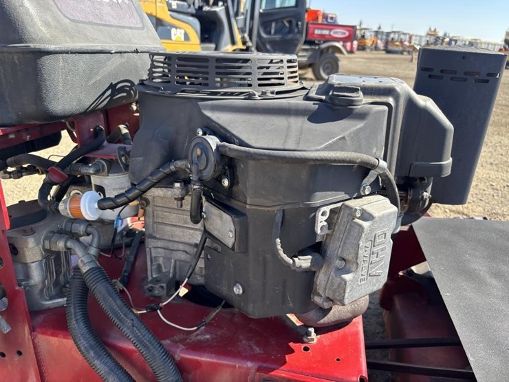 2007-toro-commerial-zero-turn-mower-image-10