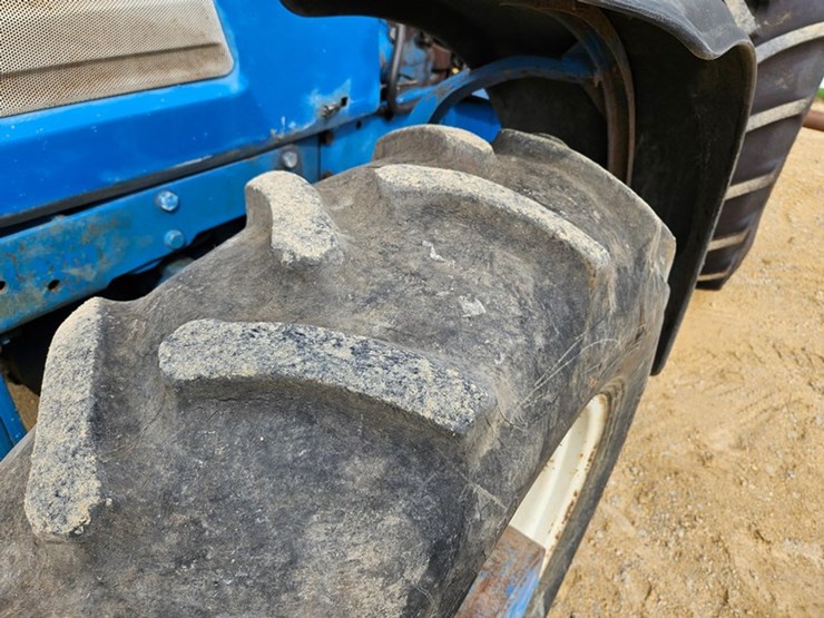 ford-tractor-image-43