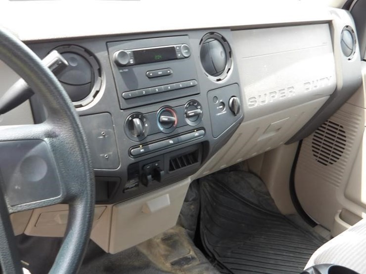 2008-ford-f250-image-18
