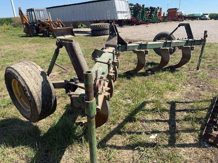 john-deere-7-image-4