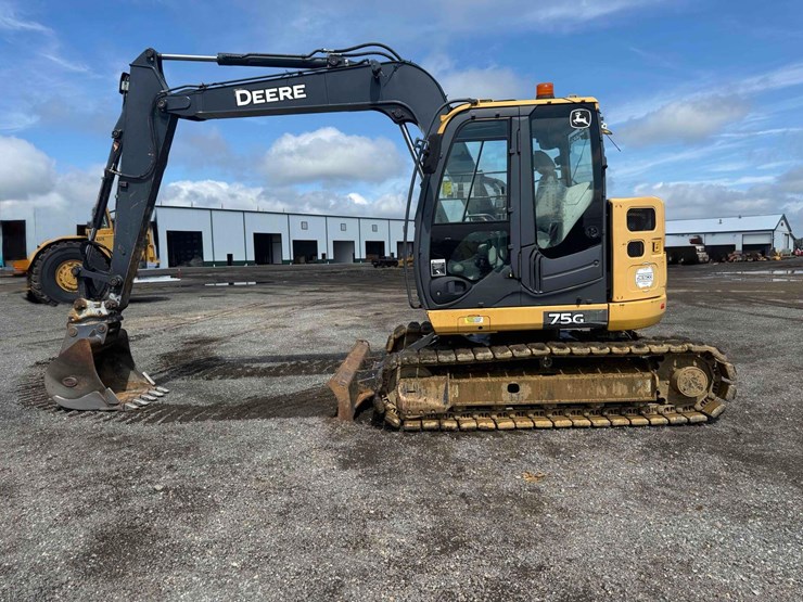 2015-deere-75g-image-4