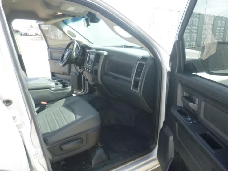 2016-dodge-1500-image-6
