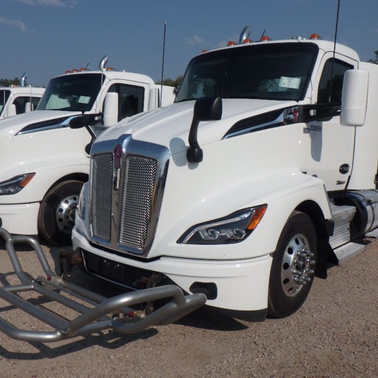 2024 KENWORTH T680