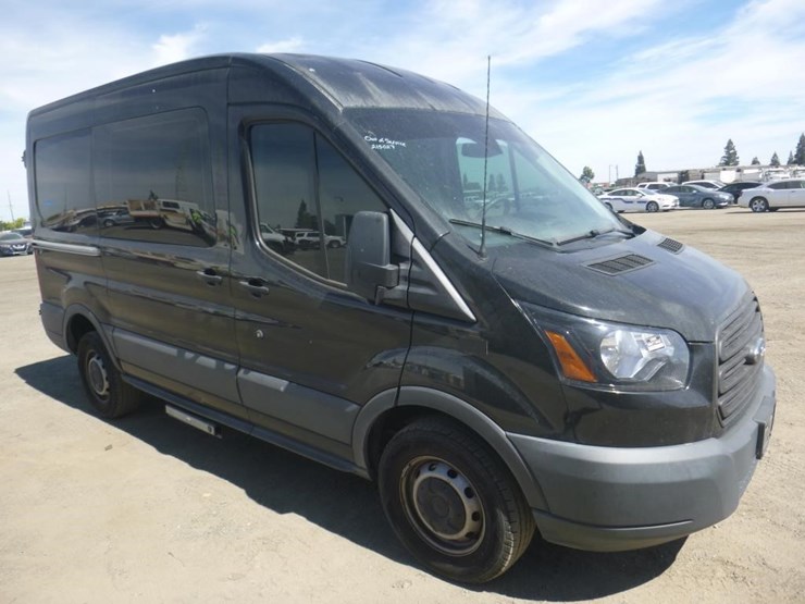 2015-ford-transit-image-2