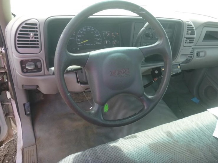 1999-gmc-3500-image-17