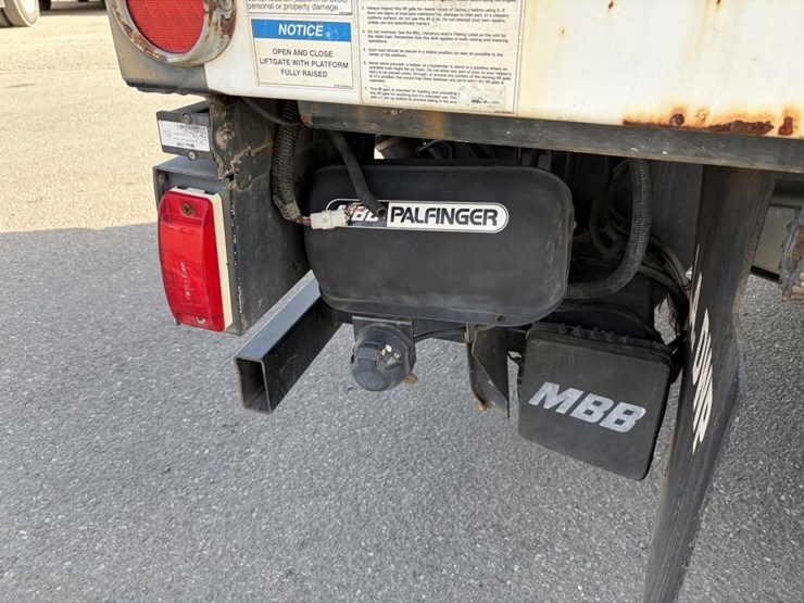 2011-ford-f550-image-11