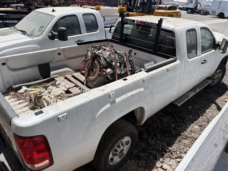 2012-gmc-sierra-2500-image-3