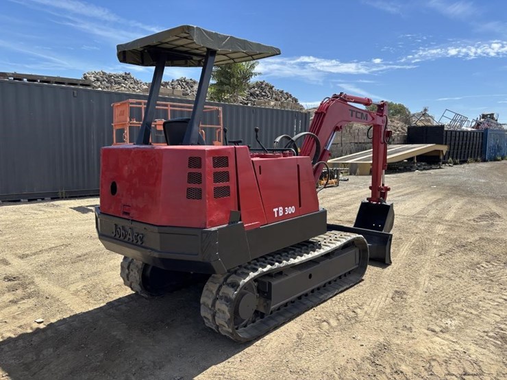 tcm-tb300-hydraulic-excavator-image-3