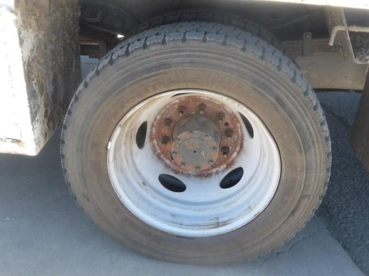 2012-ford-f550-image-10