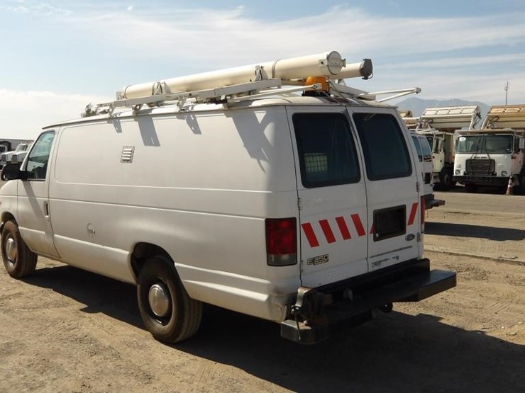 2002-ford-e350-image-4