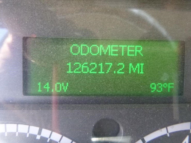 2017-freightliner-m2-street-sweeper-image-26