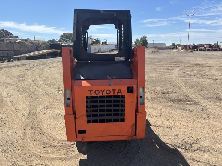 toyota-3sdk-skid-steer-loader-image-8