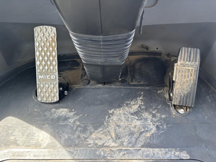 2022-xcmg-xc958u-image-52
