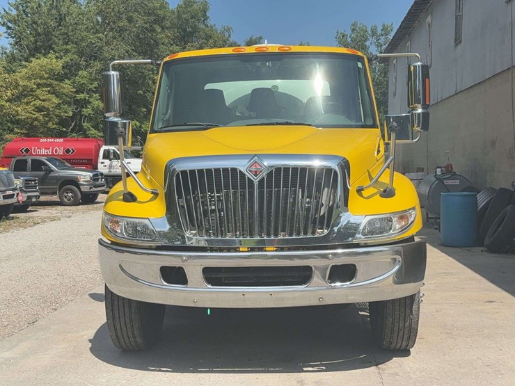 2006-international-durastar-4400-image-2
