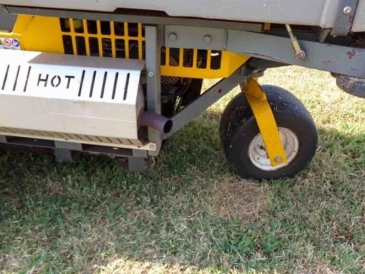 48''-t23-walker-riding-lawn-mower,-509-hrs-image-8