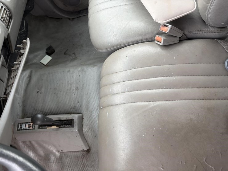 1997-chevrolet-k2500-image-18