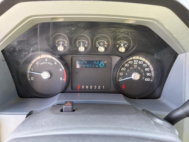 2011-ford-f550-image-19
