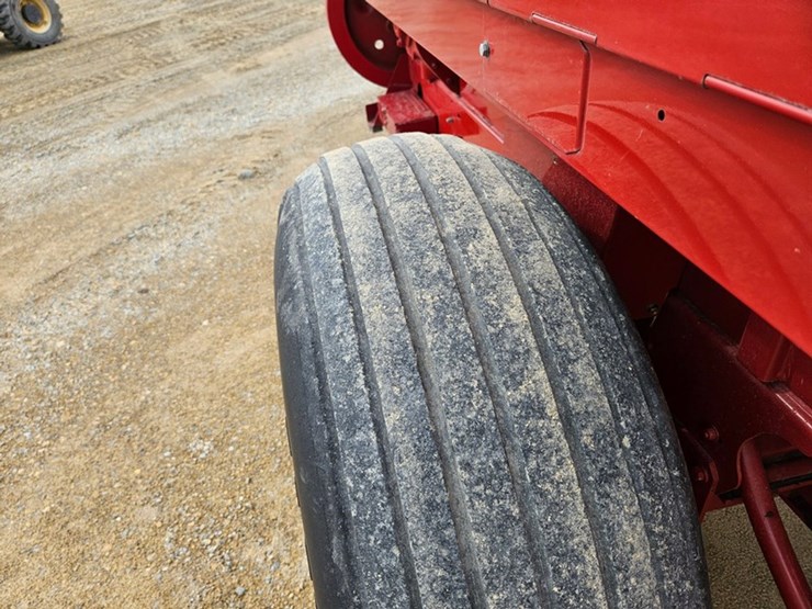 new-holland-bc5070-image-30
