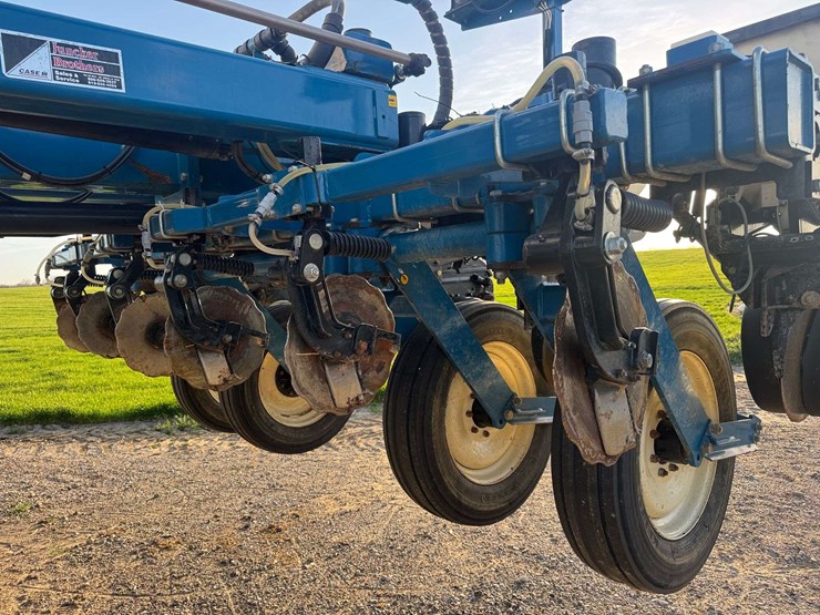 kinze-3800-image-13