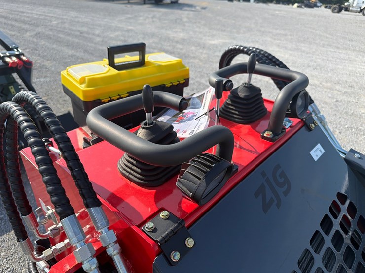 #34-•-new-zjg-zj-380-mini-skid-loader-image-9