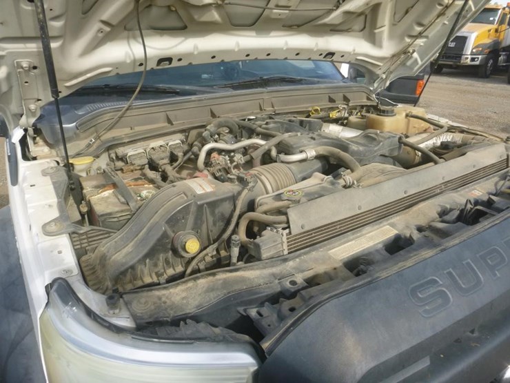 2016-ford-f550-image-16