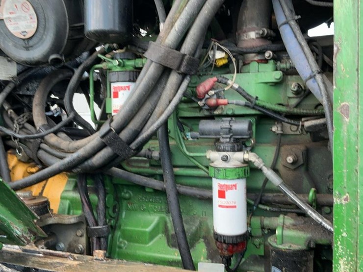 2012-deere-848h-image-12