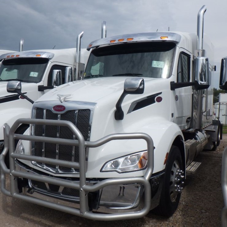 2025 PETERBILT 579