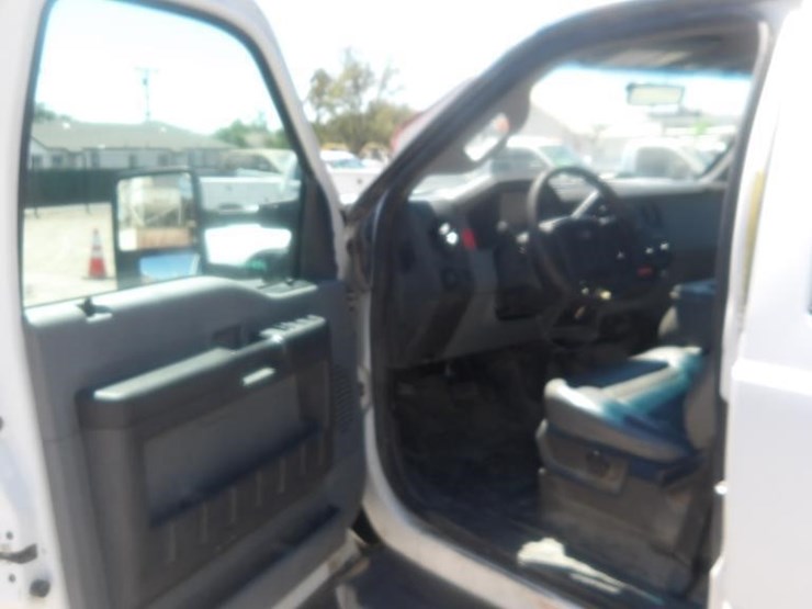 2012-ford-f550-image-21